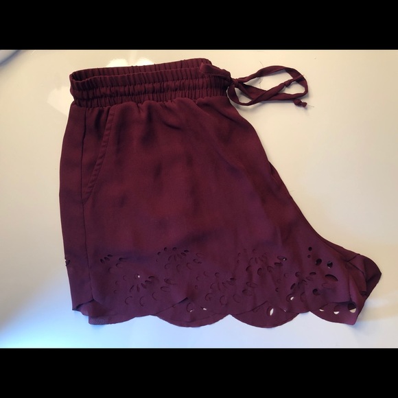 BRANDY MELVILLE MAROON FLORAL CUTOUT SHORTS - Picture 3 of 3